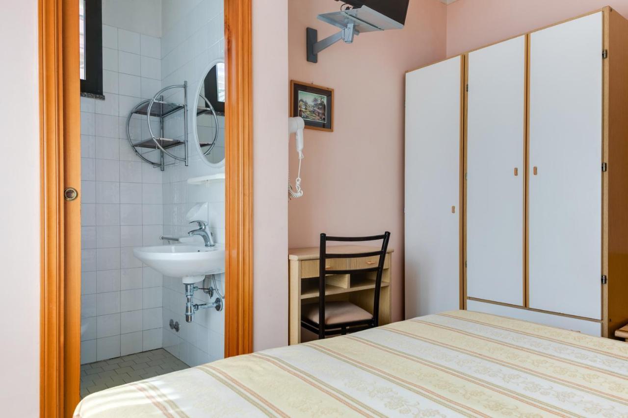 Hotel Sorriso Rimini Exterior photo