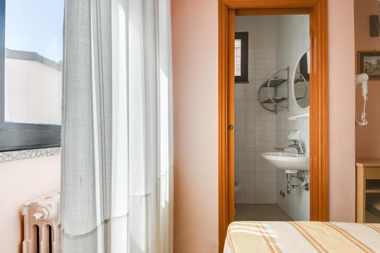 Hotel Sorriso Rimini Exterior photo