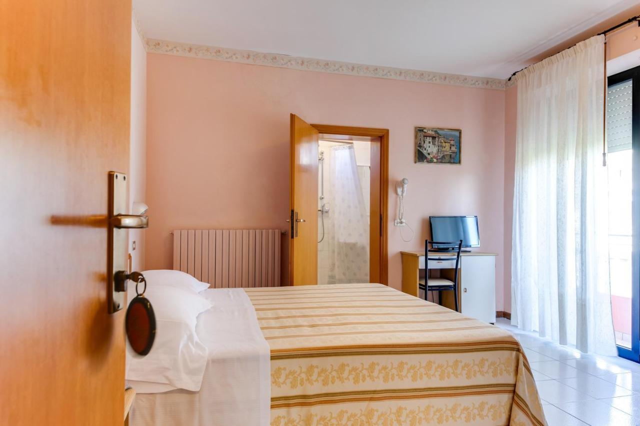 Hotel Sorriso Rimini Exterior photo