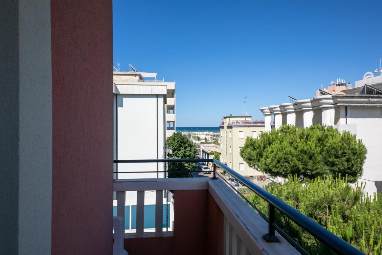 Hotel Sorriso Rimini Exterior photo