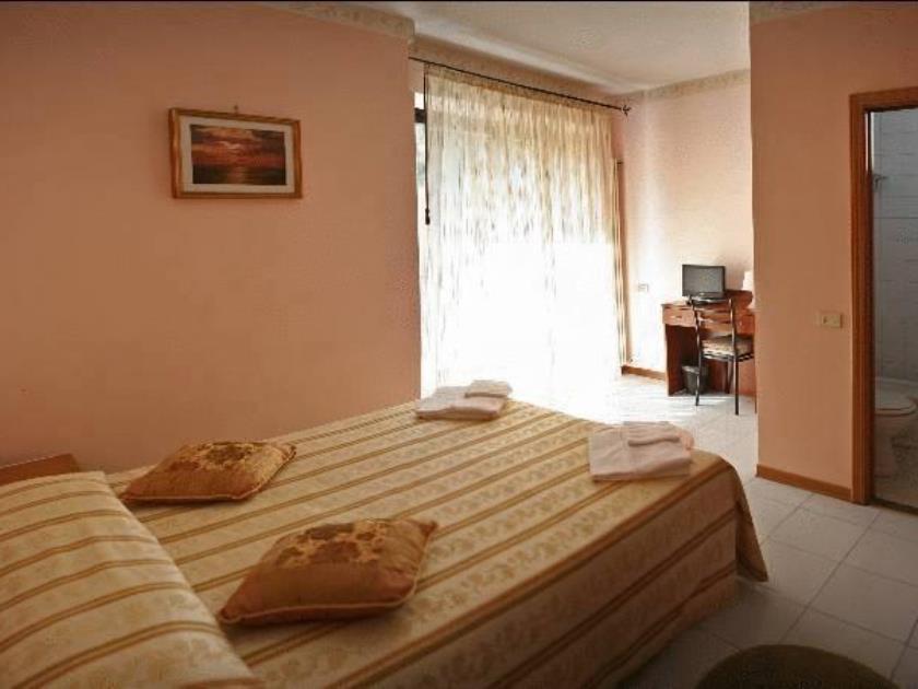 Hotel Sorriso Rimini Exterior photo